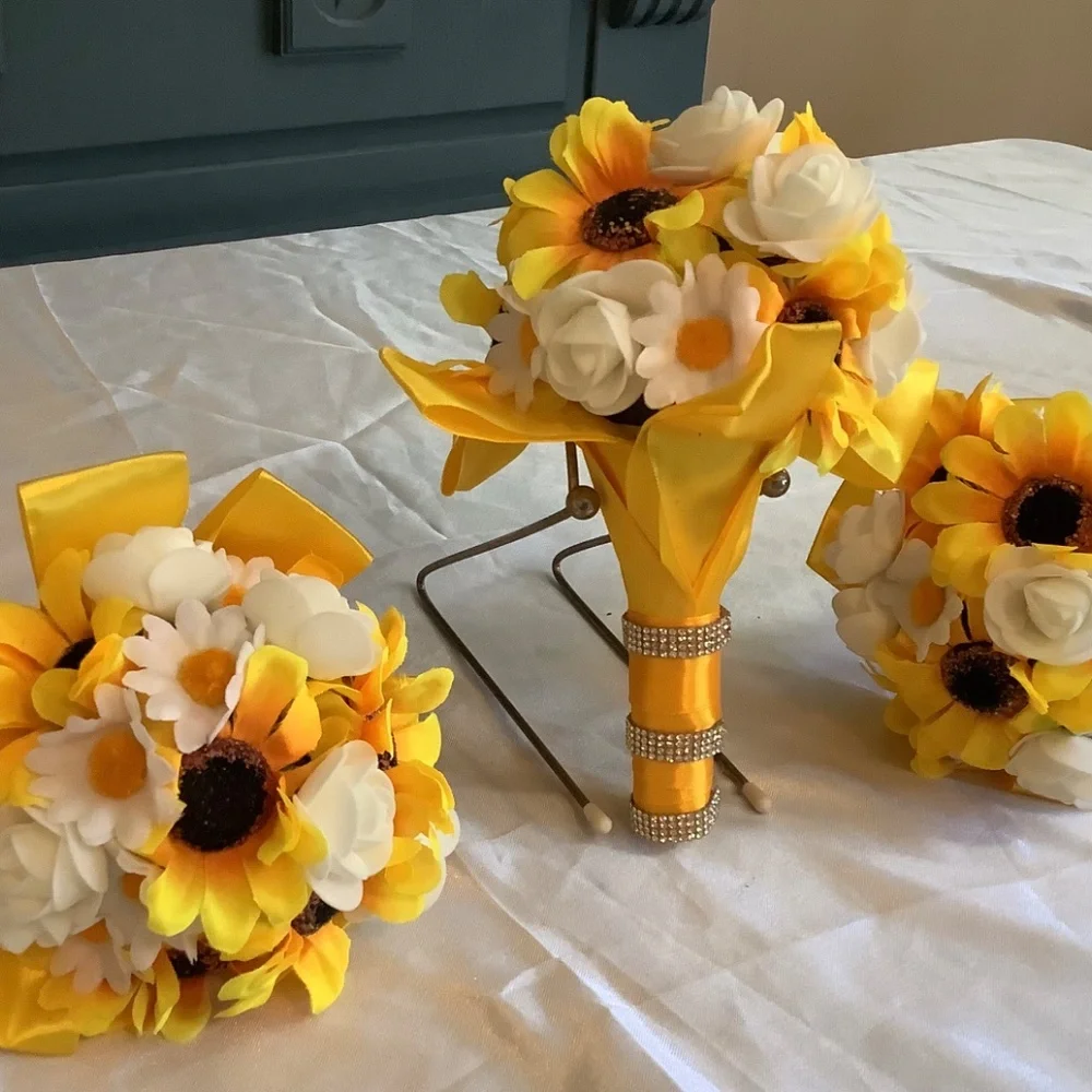 Yellow and White Faux Sunflower Bouquet with Rhinestone-Trim Handle
